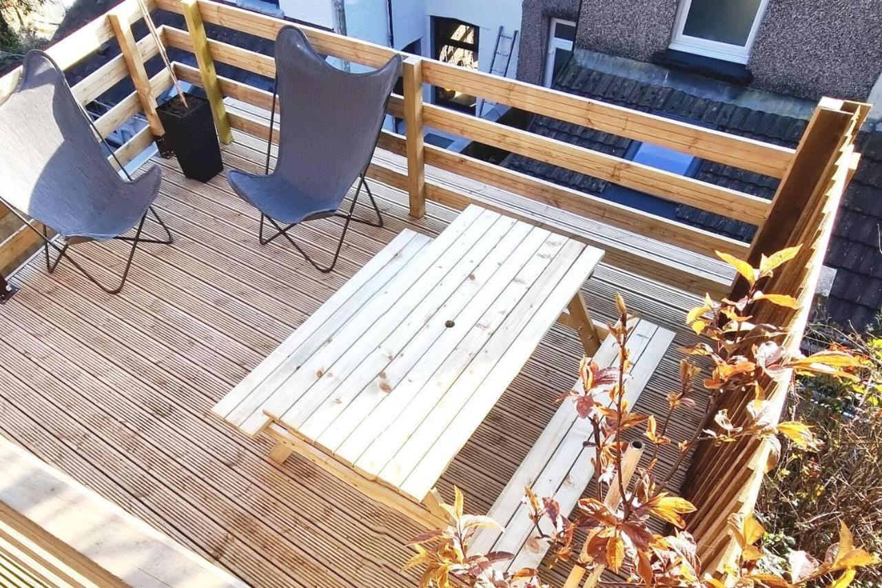 Modern 4-Bedroom Townhouse With Private Garden Abertillery Dış mekan fotoğraf